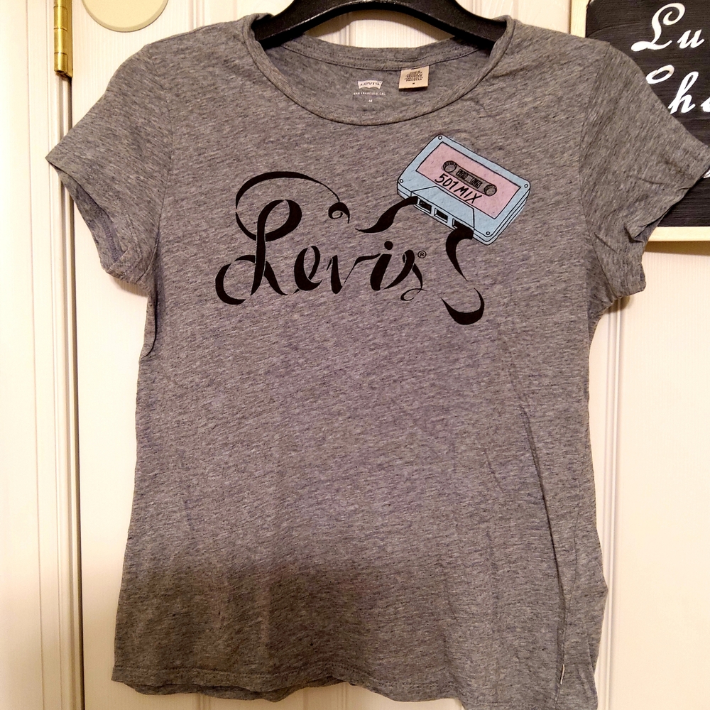 🌷Levi's Gray Women's Top M